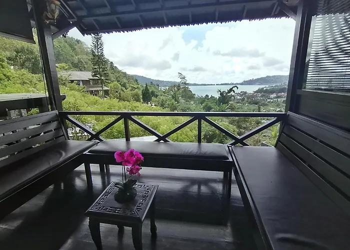 Villa Flower Hill Bali 'villa Bukit Berbunga Bali'